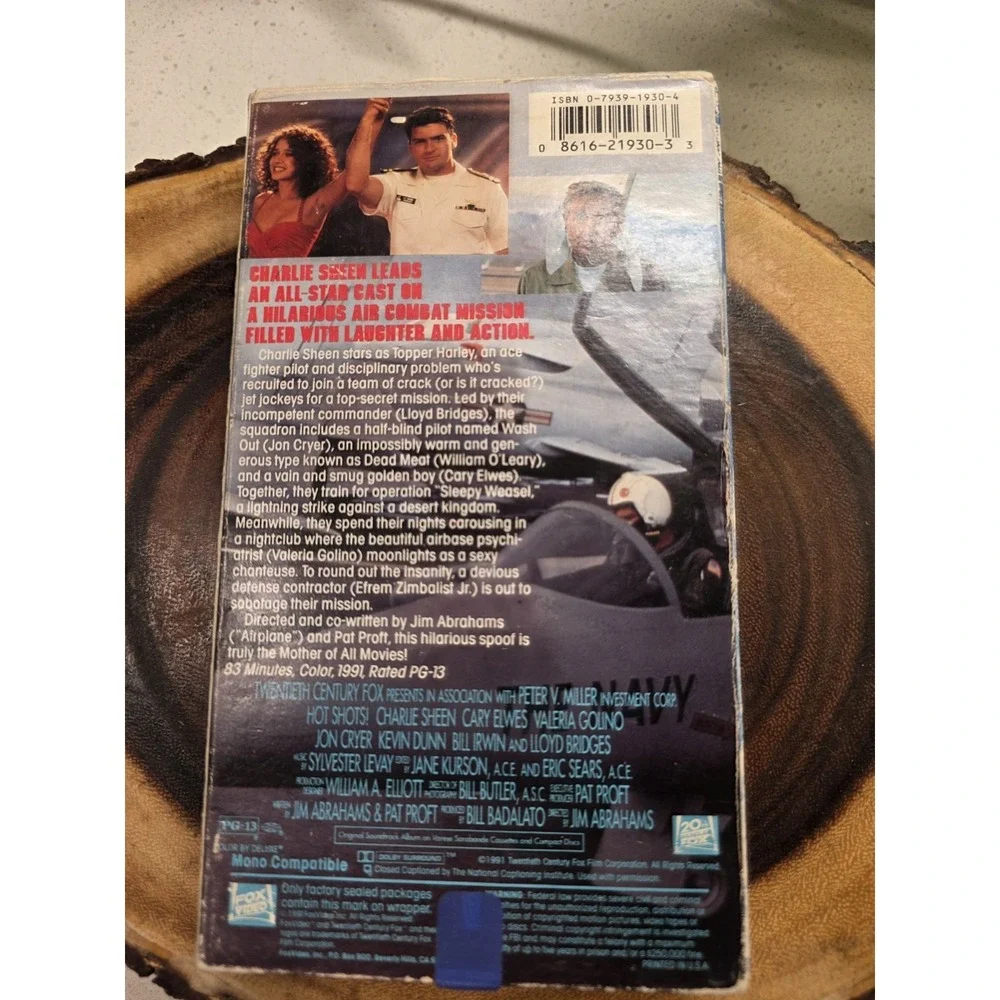 Hot Shots (VHS, 1991, Rare Blockbuster Copy)